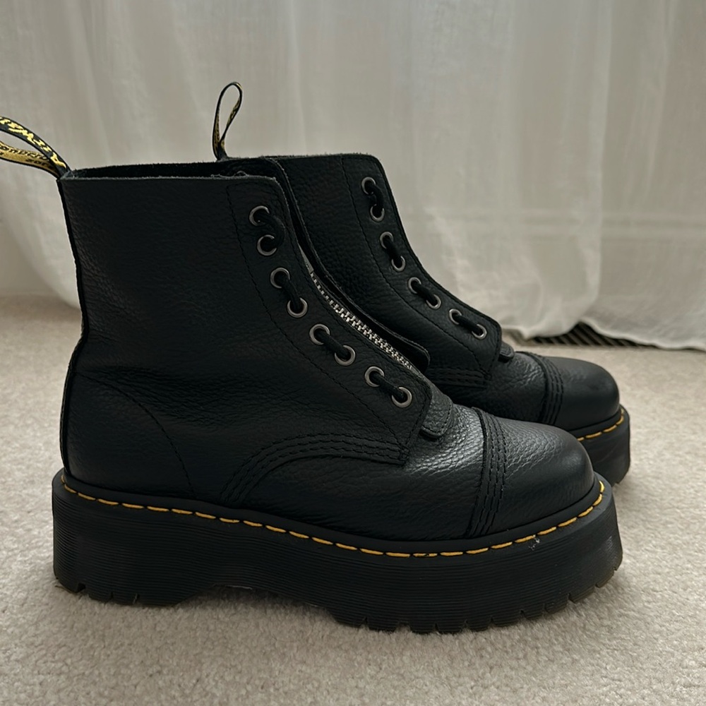Dr. Martens Sinclair zip front Boot